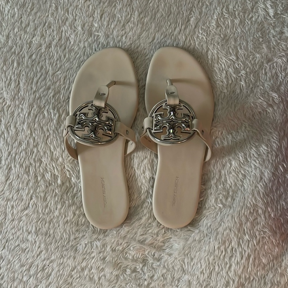 Tory Burch Soft
Worn once